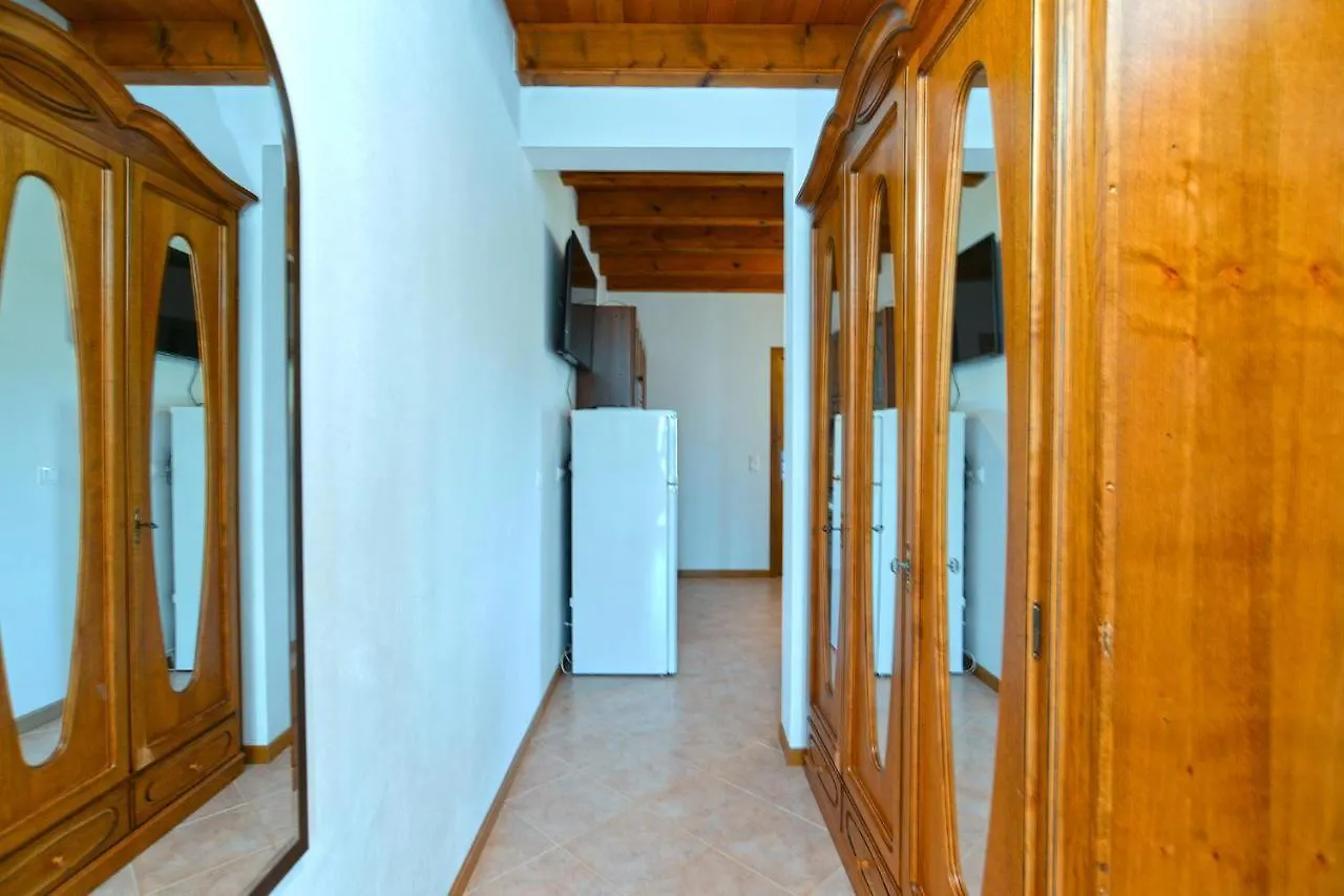Apartments Zeljko 2082